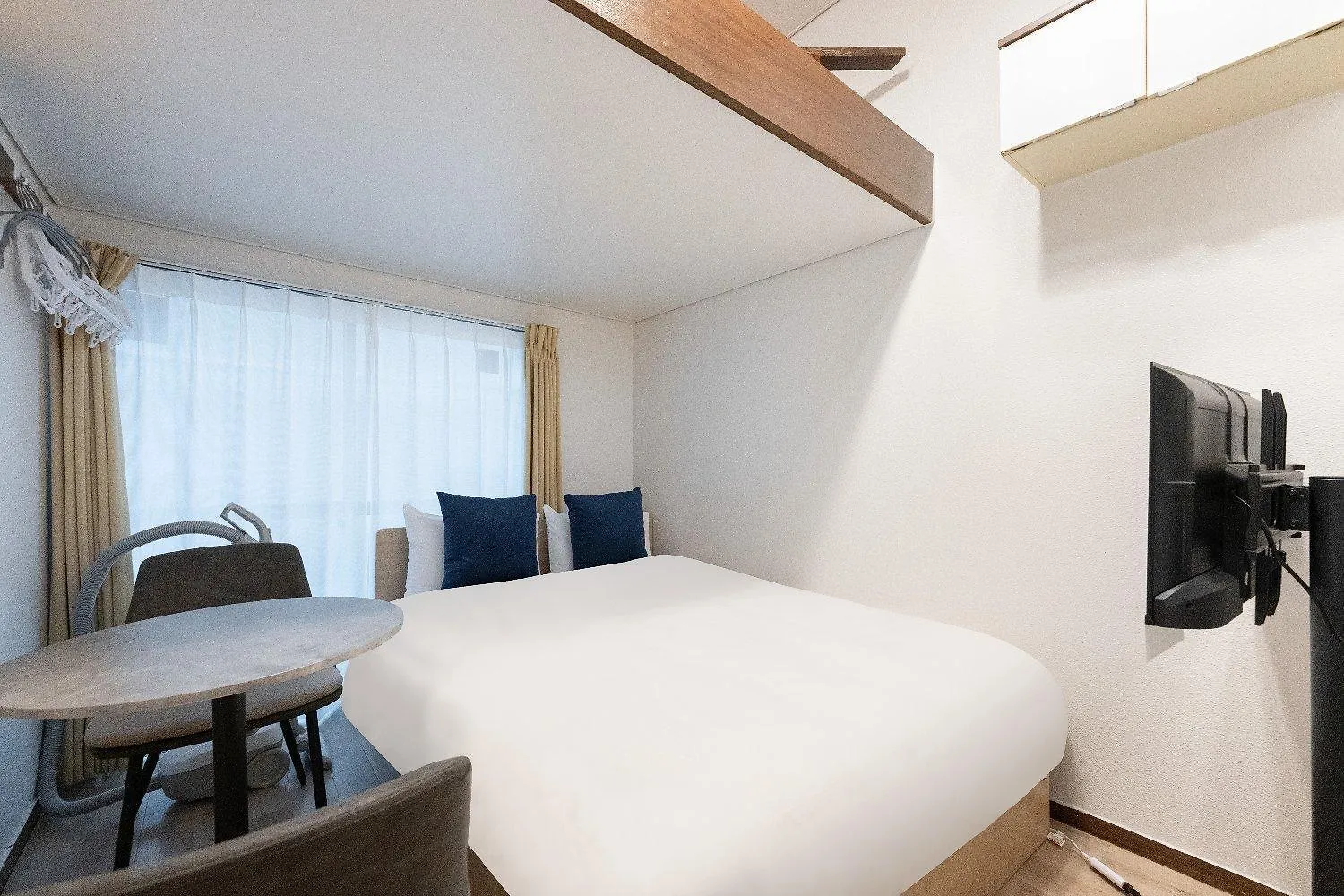 Green Hill Tokyo Apartment